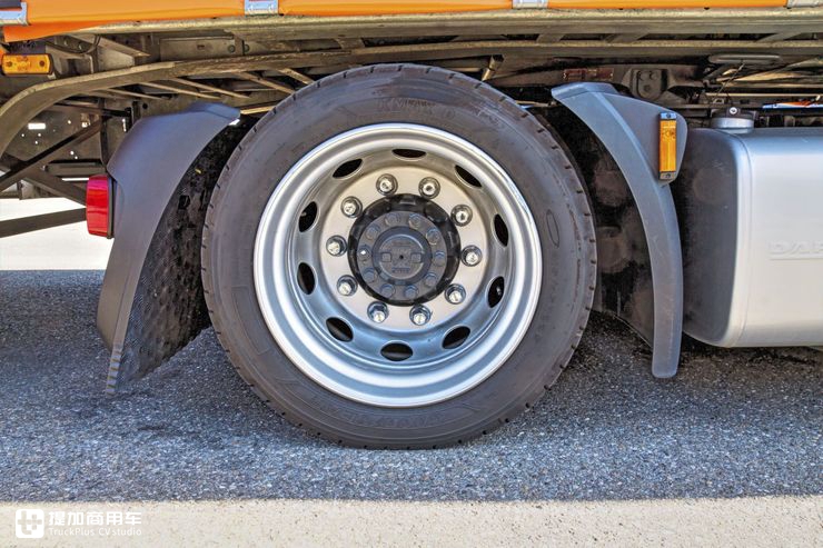 卡车怎么多拉货?扁平轮胎低鞍座,达夫XF干线运输车亮点十足 - 第11张 - 提加商用车网 卡车怎么多拉货?扁平轮胎低鞍座,达夫XF干线运输车亮点十足 - 第11张