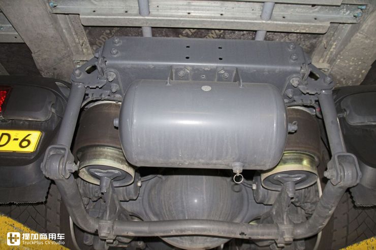 卡车怎么多拉货?扁平轮胎低鞍座,达夫XF干线运输车亮点十足 - 第15张 - 提加商用车网 卡车怎么多拉货?扁平轮胎低鞍座,达夫XF干线运输车亮点十足 - 第15张