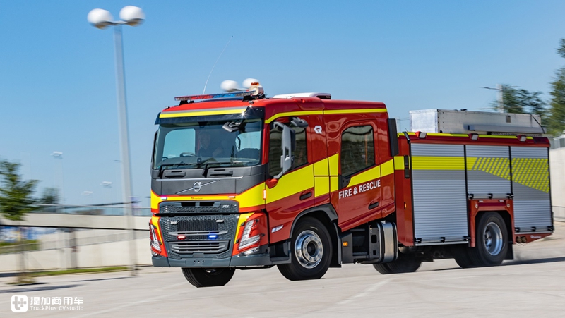 沃尔沃特种卡车再添新干将,全新FM双排座消防车型发布,配置高端 - 第1张 - 提加商用车网 沃尔沃特种卡车再添新干将,全新FM双排座消防车型发布,配置高端 - 第1张