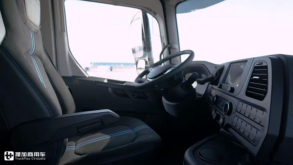 全球限量250台,福特旗舰卡车F-MAX推出Blackline限量版车型 - 第11张 - 提加商用车网 全球限量250台,福特旗舰卡车F-MAX推出Blackline限量版车型 - 第11张