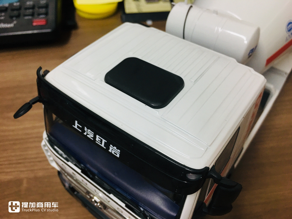 做工精致质量上乘,中集瑞江上装的红岩杰狮搅拌车模型实拍 - 第4张 - 提加商用车网 做工精致质量上乘,中集瑞江上装的红岩杰狮搅拌车模型实拍 - 第4张