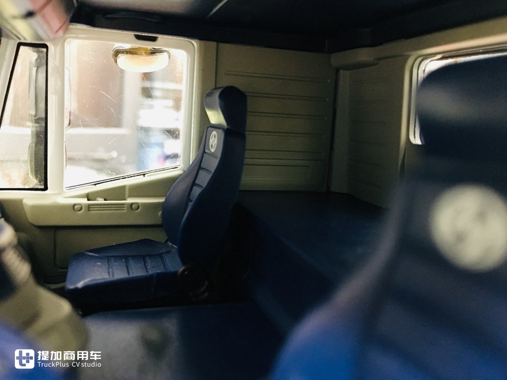 做工精致质量上乘,中集瑞江上装的红岩杰狮搅拌车模型实拍 - 第24张 - 提加商用车网 做工精致质量上乘,中集瑞江上装的红岩杰狮搅拌车模型实拍 - 第24张
