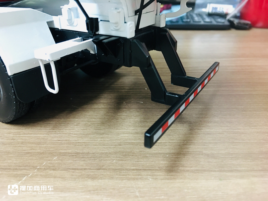 做工精致质量上乘,中集瑞江上装的红岩杰狮搅拌车模型实拍 - 第35张 - 提加商用车网 做工精致质量上乘,中集瑞江上装的红岩杰狮搅拌车模型实拍 - 第35张