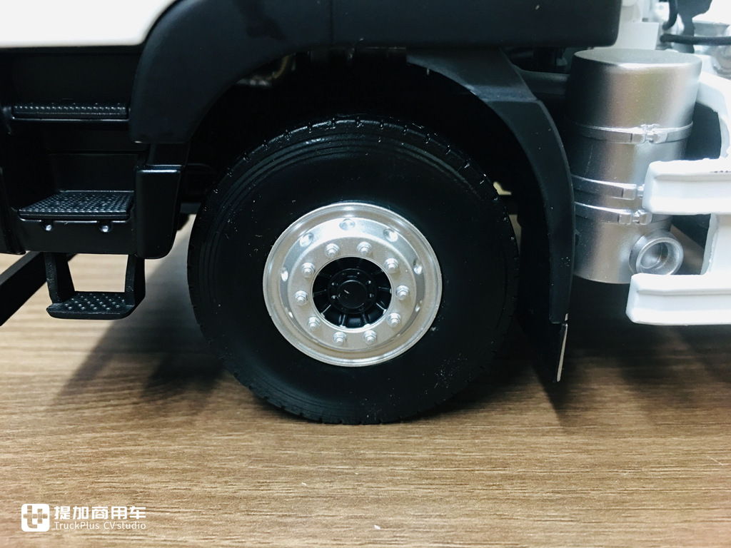 做工精致质量上乘,中集瑞江上装的红岩杰狮搅拌车模型实拍 - 第38张 - 提加商用车网 做工精致质量上乘,中集瑞江上装的红岩杰狮搅拌车模型实拍 - 第38张