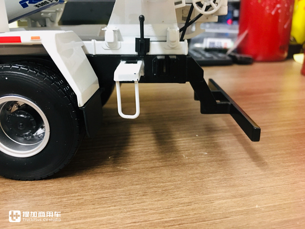 做工精致质量上乘,中集瑞江上装的红岩杰狮搅拌车模型实拍 - 第36张 - 提加商用车网 做工精致质量上乘,中集瑞江上装的红岩杰狮搅拌车模型实拍 - 第36张