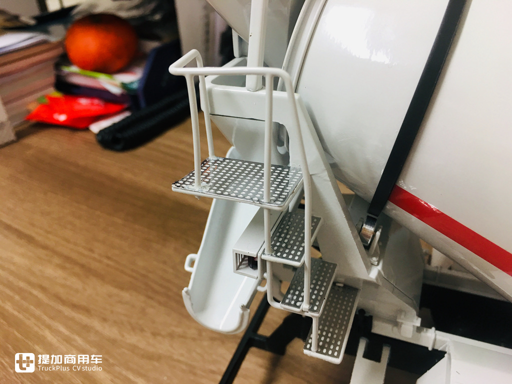 做工精致质量上乘,中集瑞江上装的红岩杰狮搅拌车模型实拍 - 第51张 - 提加商用车网 做工精致质量上乘,中集瑞江上装的红岩杰狮搅拌车模型实拍 - 第51张