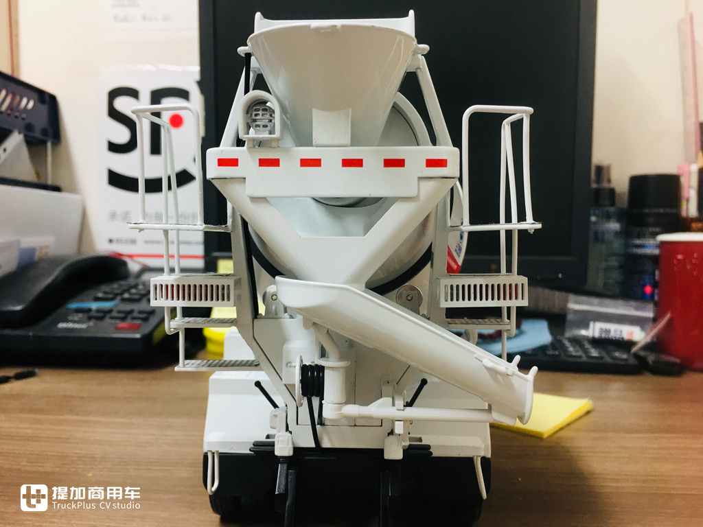 做工精致质量上乘,中集瑞江上装的红岩杰狮搅拌车模型实拍 - 第54张 - 提加商用车网 做工精致质量上乘,中集瑞江上装的红岩杰狮搅拌车模型实拍 - 第54张