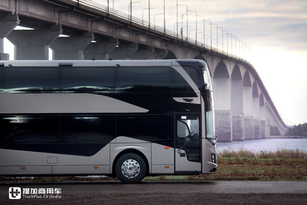 高度降低,内饰再升级,沃尔沃9700DD豪华公路客车迎来改款车型 - 第1张 - 提加商用车网 高度降低,内饰再升级,沃尔沃9700DD豪华公路客车迎来改款车型 - 第1张