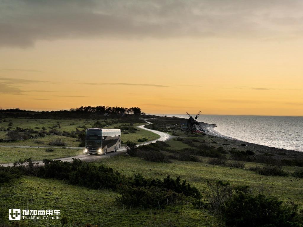 高度降低,内饰再升级,沃尔沃9700DD豪华公路客车迎来改款车型 - 第4张 - 提加商用车网 高度降低,内饰再升级,沃尔沃9700DD豪华公路客车迎来改款车型 - 第4张