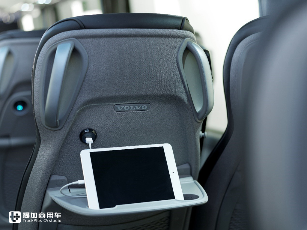 高度降低,内饰再升级,沃尔沃9700DD豪华公路客车迎来改款车型 - 第15张 - 提加商用车网 高度降低,内饰再升级,沃尔沃9700DD豪华公路客车迎来改款车型 - 第15张