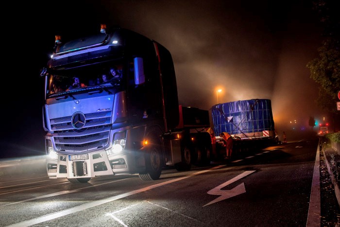 第500台交付,再带您好好看看奔驰Actros SLT大件运输牵引车 - 第26张 - 提加商用车网 第500台交付,再带您好好看看奔驰Actros SLT大件运输牵引车 - 第26张
