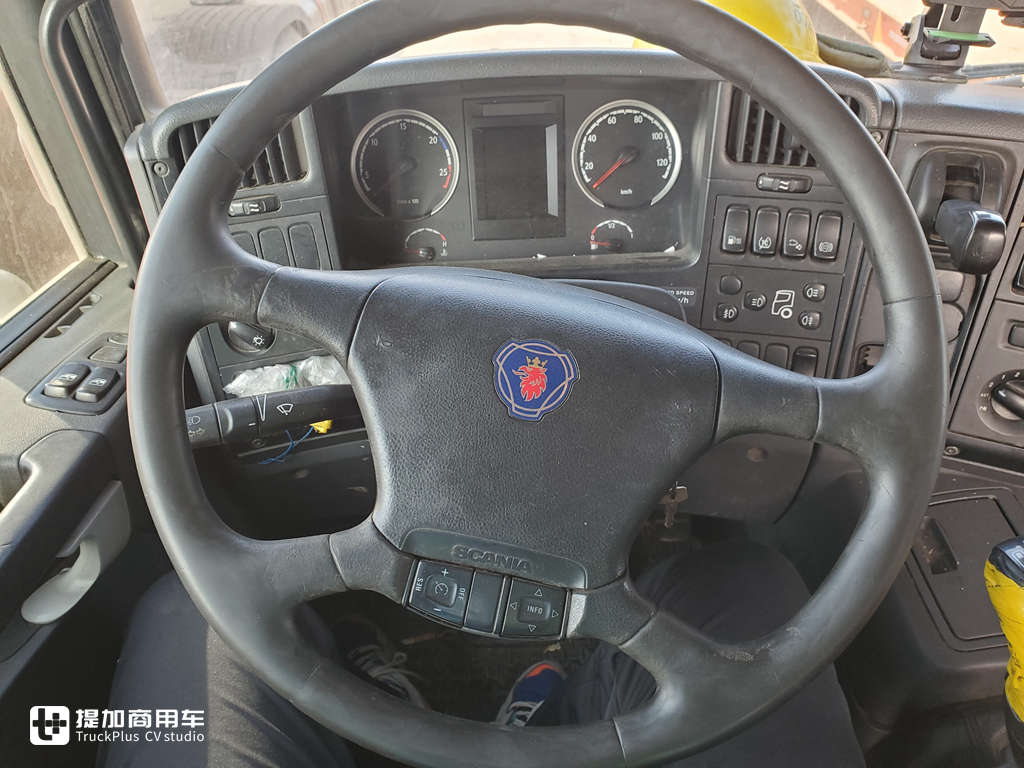 老卡车的魅力,带您见识一辆11年车龄的斯堪尼亚P380,还是手动挡车型 - 第8张 - 提加商用车网 老卡车的魅力,带您见识一辆11年车龄的斯堪尼亚P380,还是手动挡车型 - 第8张