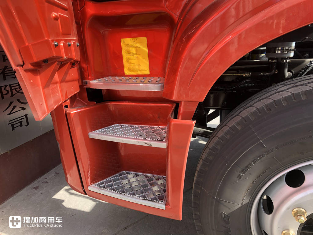 最便宜的自动挡牵引车,解放悍V这款AMT车型只售28万,都有啥配置? - 第4张 - 提加商用车网 最便宜的自动挡牵引车,解放悍V这款AMT车型只售28万,都有啥配置? - 第4张