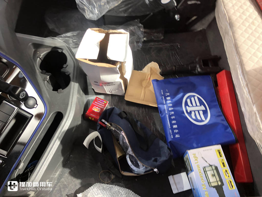 最便宜的自动挡牵引车,解放悍V这款AMT车型只售28万,都有啥配置? - 第13张 - 提加商用车网 最便宜的自动挡牵引车,解放悍V这款AMT车型只售28万,都有啥配置? - 第13张