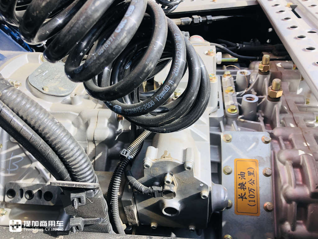 最便宜的自动挡牵引车,解放悍V这款AMT车型只售28万,都有啥配置? - 第18张 - 提加商用车网 最便宜的自动挡牵引车,解放悍V这款AMT车型只售28万,都有啥配置? - 第18张