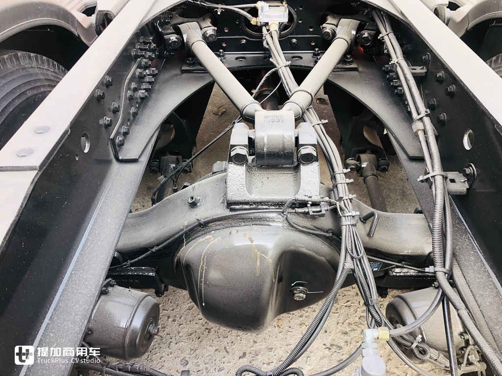 最便宜的自动挡牵引车,解放悍V这款AMT车型只售28万,都有啥配置? - 第26张 - 提加商用车网 最便宜的自动挡牵引车,解放悍V这款AMT车型只售28万,都有啥配置? - 第26张