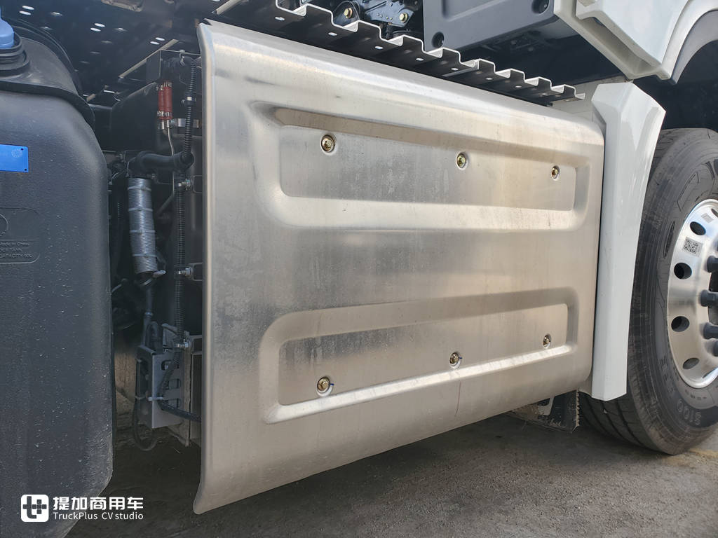 德龙X6000旗舰重卡已经全面铺货,再带您看一辆高配车型 - 第31张 - 提加商用车网 德龙X6000旗舰重卡已经全面铺货,再带您看一辆高配车型 - 第31张