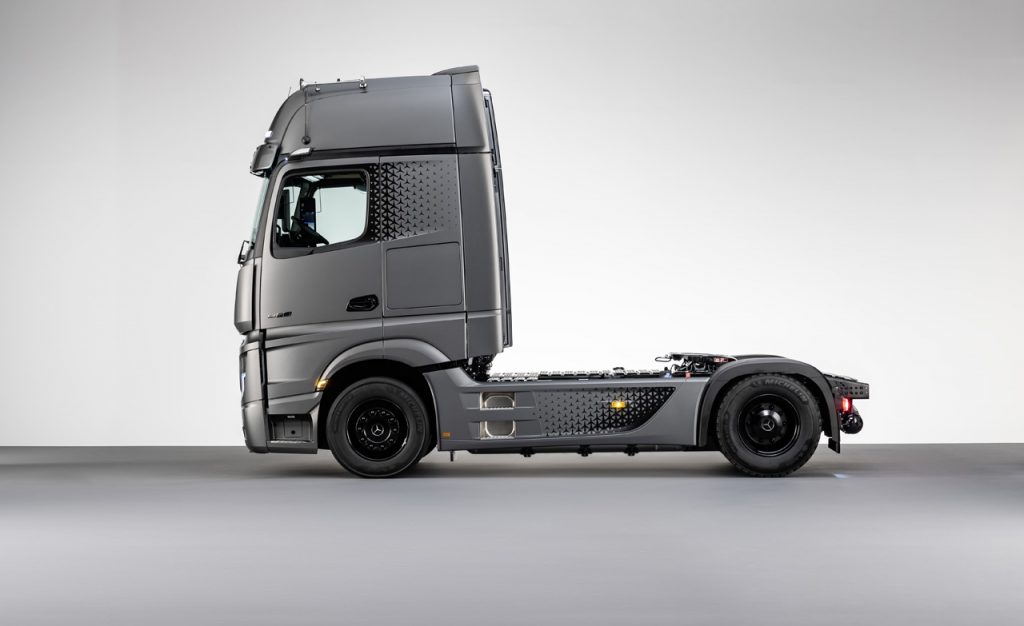 卡车中的“迈巴赫”,奔驰ACTROS Edition 2 - 第2张 - 提加商用车网 卡车中的“迈巴赫”,奔驰ACTROS Edition 2 - 第2张