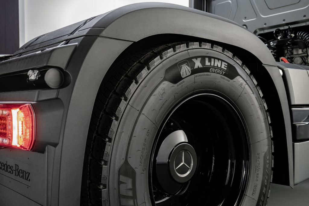 卡车中的“迈巴赫”,奔驰ACTROS Edition 2 - 第7张 - 提加商用车网 卡车中的“迈巴赫”,奔驰ACTROS Edition 2 - 第7张