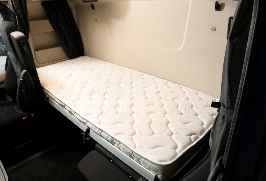 卡车中的“迈巴赫”,奔驰ACTROS Edition 2 - 第16张 - 提加商用车网 卡车中的“迈巴赫”,奔驰ACTROS Edition 2 - 第16张