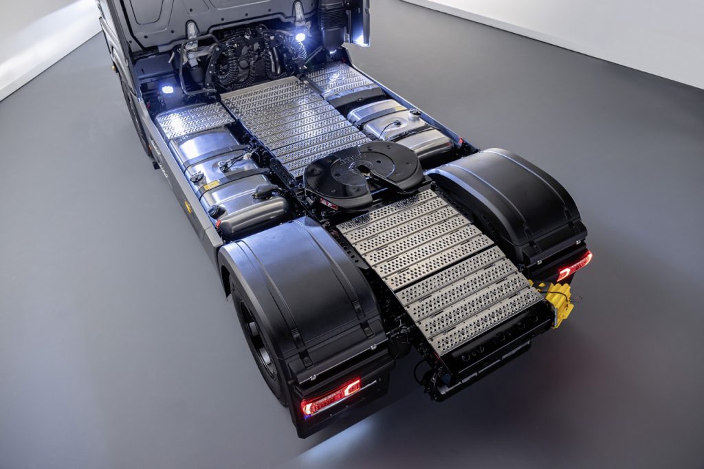 卡车中的“迈巴赫”,奔驰ACTROS Edition 2 - 第19张 - 提加商用车网 卡车中的“迈巴赫”,奔驰ACTROS Edition 2 - 第19张