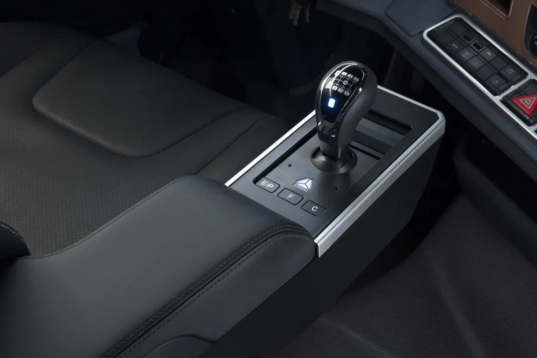 无忧换挡如有神助,豪沃TH7堪称“省油战斗机”! - 第5张 - 提加商用车网 无忧换挡如有神助,豪沃TH7堪称“省油战斗机”! - 第5张