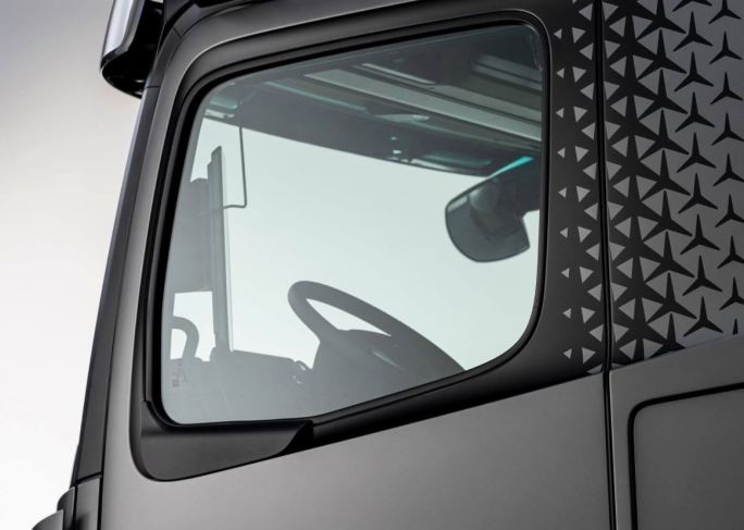 卡车中的“迈巴赫”,奔驰ACTROS Edition 2 - 第4张 - 提加商用车网 卡车中的“迈巴赫”,奔驰ACTROS Edition 2 - 第4张