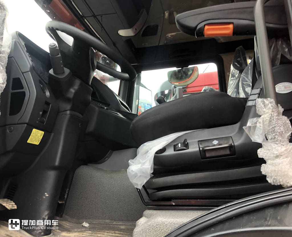 多拉还能快跑,配曼技术国六发动机,汕德卡G5载货车实拍 - 第4张 - 提加商用车网 多拉还能快跑,配曼技术国六发动机,汕德卡G5载货车实拍 - 第4张