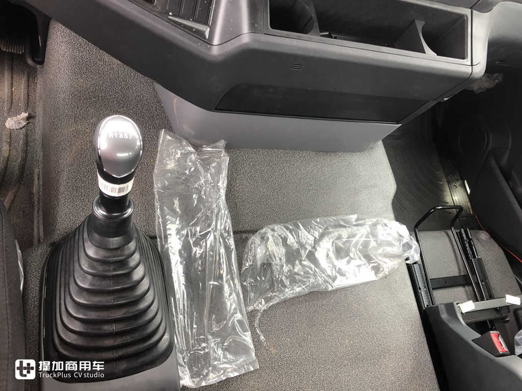 多拉还能快跑,配曼技术国六发动机,汕德卡G5载货车实拍 - 第8张 - 提加商用车网 多拉还能快跑,配曼技术国六发动机,汕德卡G5载货车实拍 - 第8张