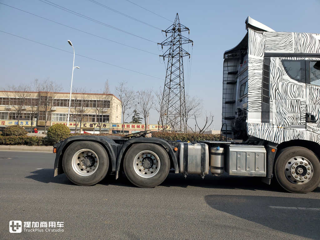 青岛解放新JH6路测谍照曝光,前脸变化挺大,更多科技配置加入 - 第7张 - 提加商用车网 青岛解放新JH6路测谍照曝光,前脸变化挺大,更多科技配置加入 - 第7张