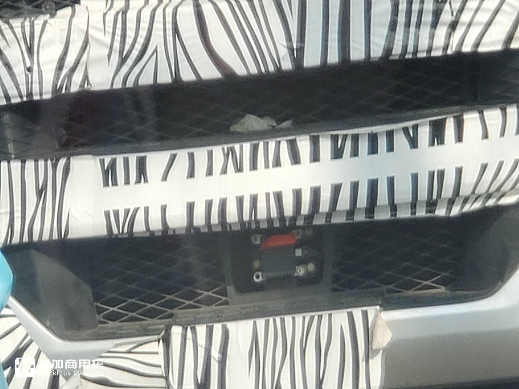 青岛解放新JH6路测谍照曝光,前脸变化挺大,更多科技配置加入 - 第8张 - 提加商用车网 青岛解放新JH6路测谍照曝光,前脸变化挺大,更多科技配置加入 - 第8张