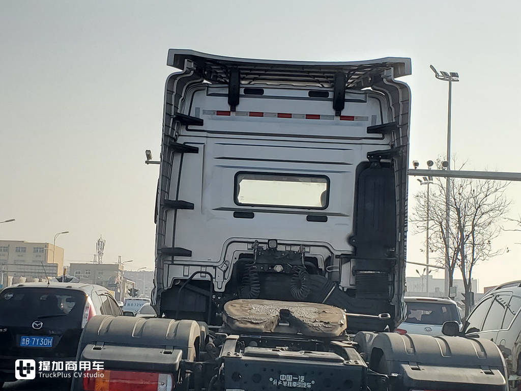 青岛解放新JH6路测谍照曝光,前脸变化挺大,更多科技配置加入 - 第9张 - 提加商用车网 青岛解放新JH6路测谍照曝光,前脸变化挺大,更多科技配置加入 - 第9张