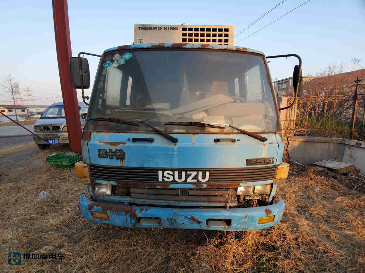 报废停车场的经典卡车,它被称为不死神车,27年车龄的五十铃840载货车实拍 - 第5张 - 提加商用车网 报废停车场的经典卡车,它被称为不死神车,27年车龄的五十铃840载货车实拍 - 第5张