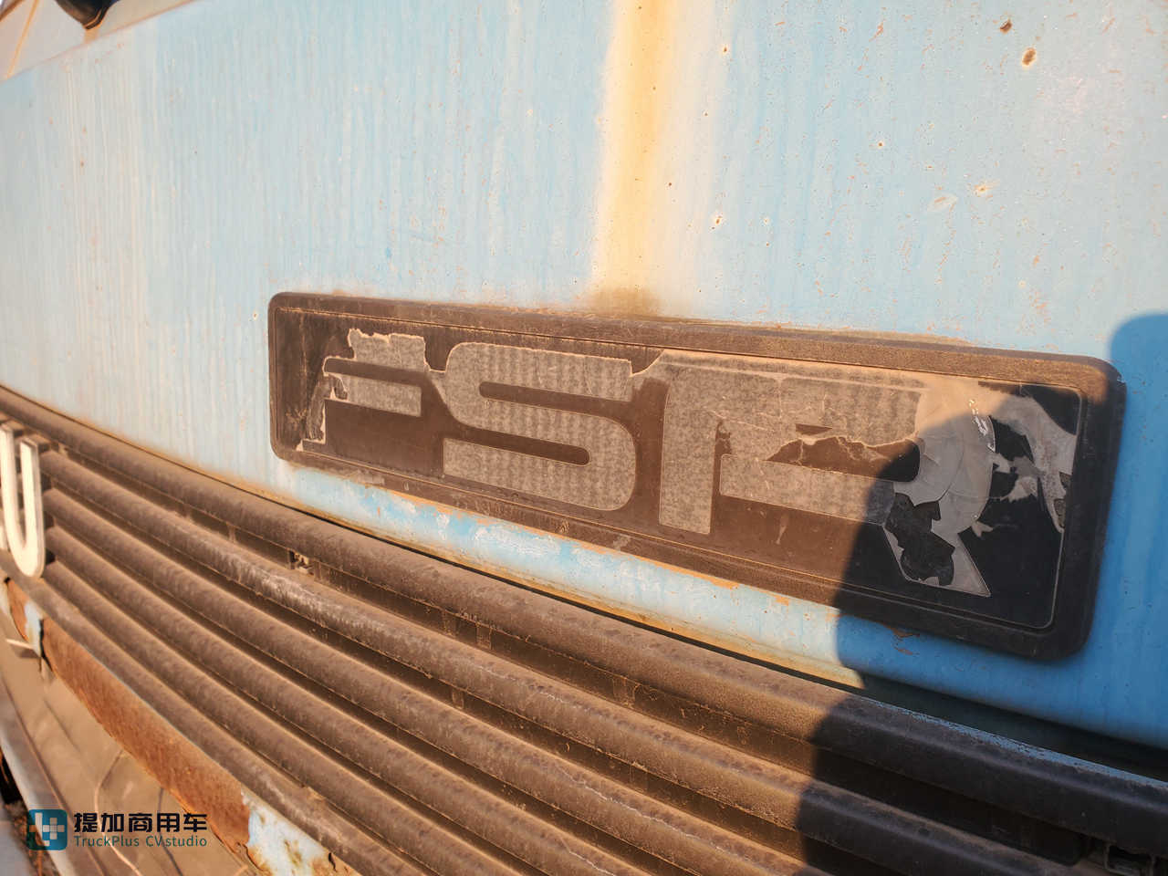报废停车场的经典卡车,它被称为不死神车,27年车龄的五十铃840载货车实拍 - 第6张 - 提加商用车网 报废停车场的经典卡车,它被称为不死神车,27年车龄的五十铃840载货车实拍 - 第6张