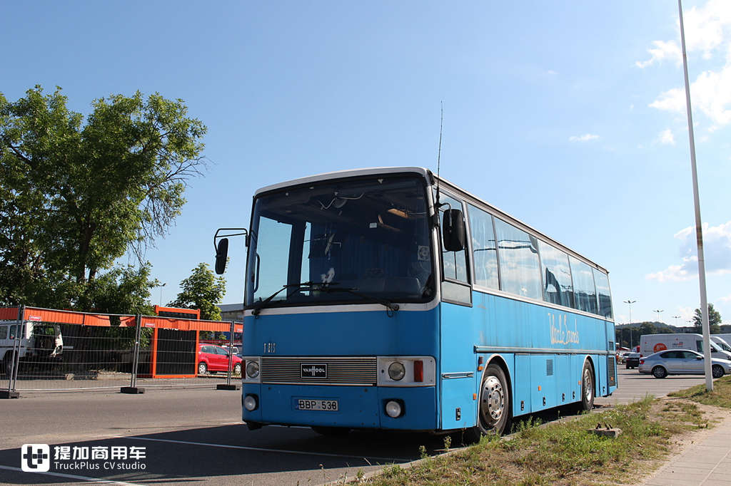 30多年前就那么豪华高端,带您看范胡尔上世纪80年代推出的那些经典公路客车 - 第2张 - 提加商用车网 30多年前就那么豪华高端,带您看范胡尔上世纪80年代推出的那些经典公路客车 - 第2张