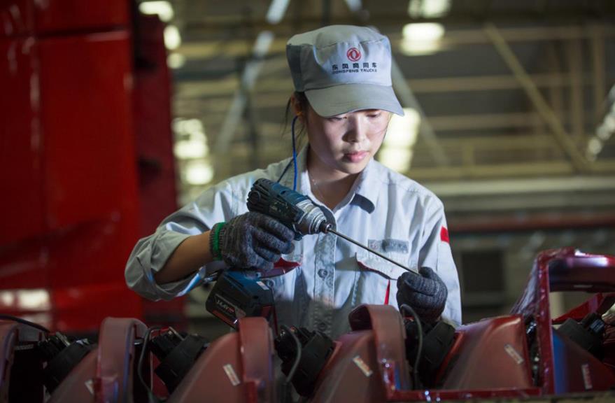 卢丽丽:东风阳光的铿锵玫瑰,用可靠服务守护卡友们一路前行 - 第5张 - 提加商用车网 卢丽丽:东风阳光的铿锵玫瑰,用可靠服务守护卡友们一路前行 - 第5张