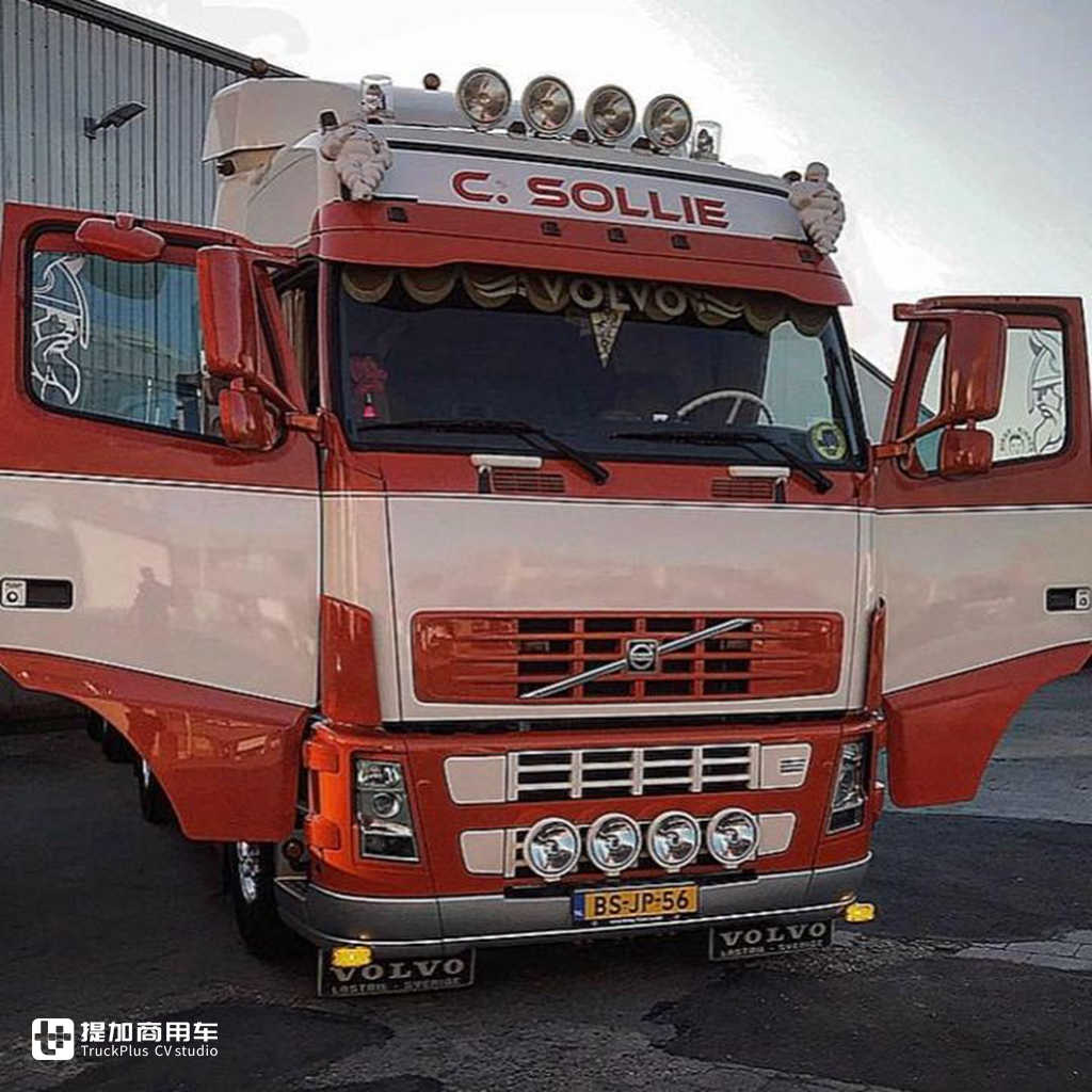 对卡车的热爱满溢,再次改装沃尔沃FH,小伙让报废爱车“涅槃重生” - 第1张 - 提加商用车网 对卡车的热爱满溢,再次改装沃尔沃FH,小伙让报废爱车“涅槃重生” - 第1张