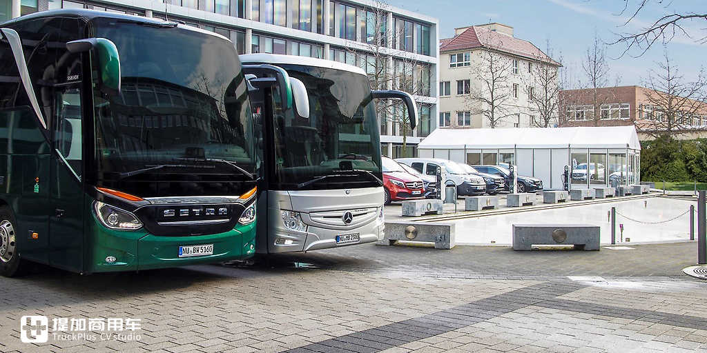 奔驰开始路试新一代Tourismo客车,专供北美市场 - 第2张 - 提加商用车网 奔驰开始路试新一代Tourismo客车,专供北美市场 - 第2张