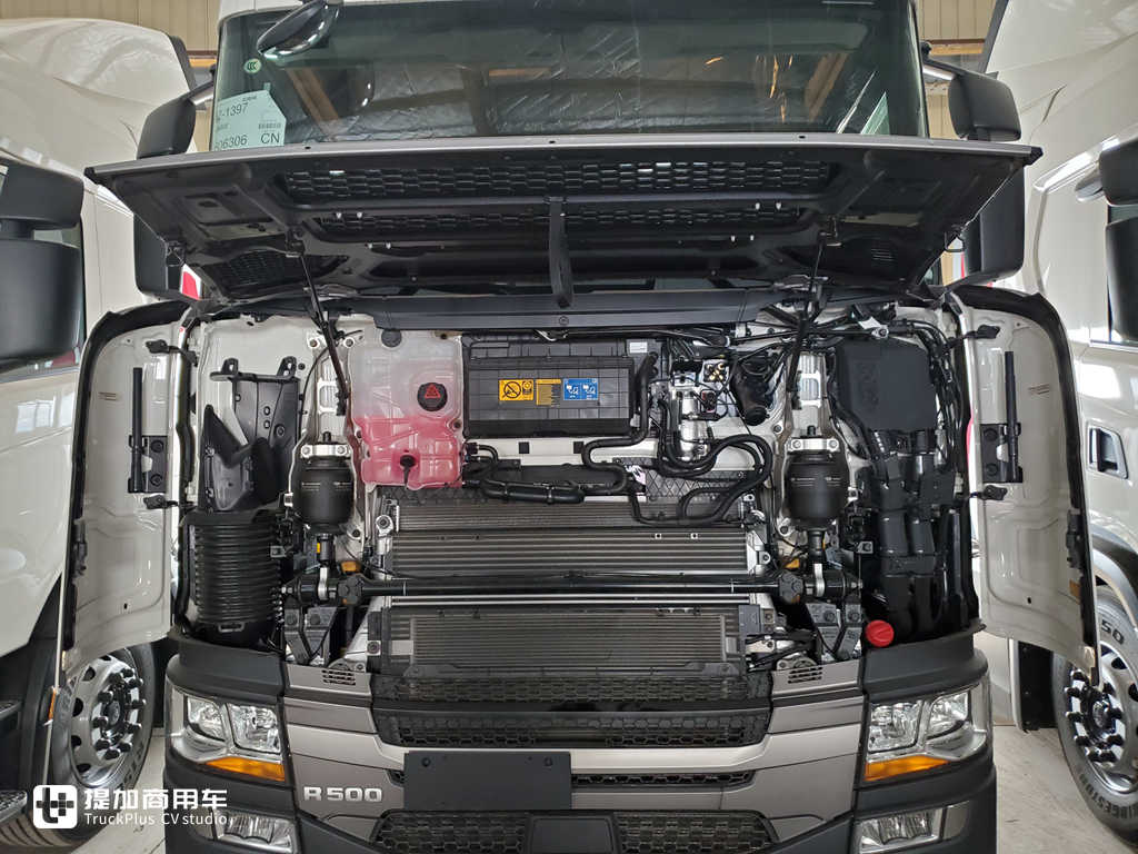 斯堪尼亚新一代R系牵引车配置怎么样，和G系有何区别？实拍一辆R500告诉你 - 第15张