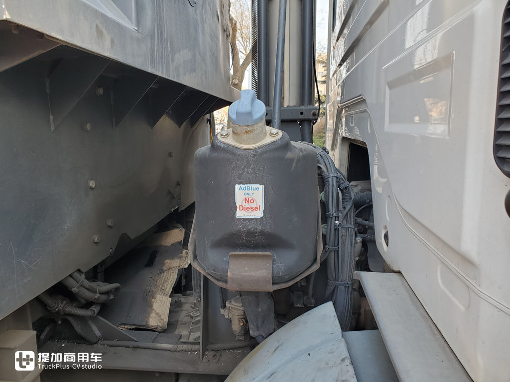 实拍街边一辆破旧的环卫卡车,竟然是奔驰ATEGO底盘,上装也大有来头 - 第20张 - 提加商用车网 实拍街边一辆破旧的环卫卡车,竟然是奔驰ATEGO底盘,上装也大有来头 - 第20张