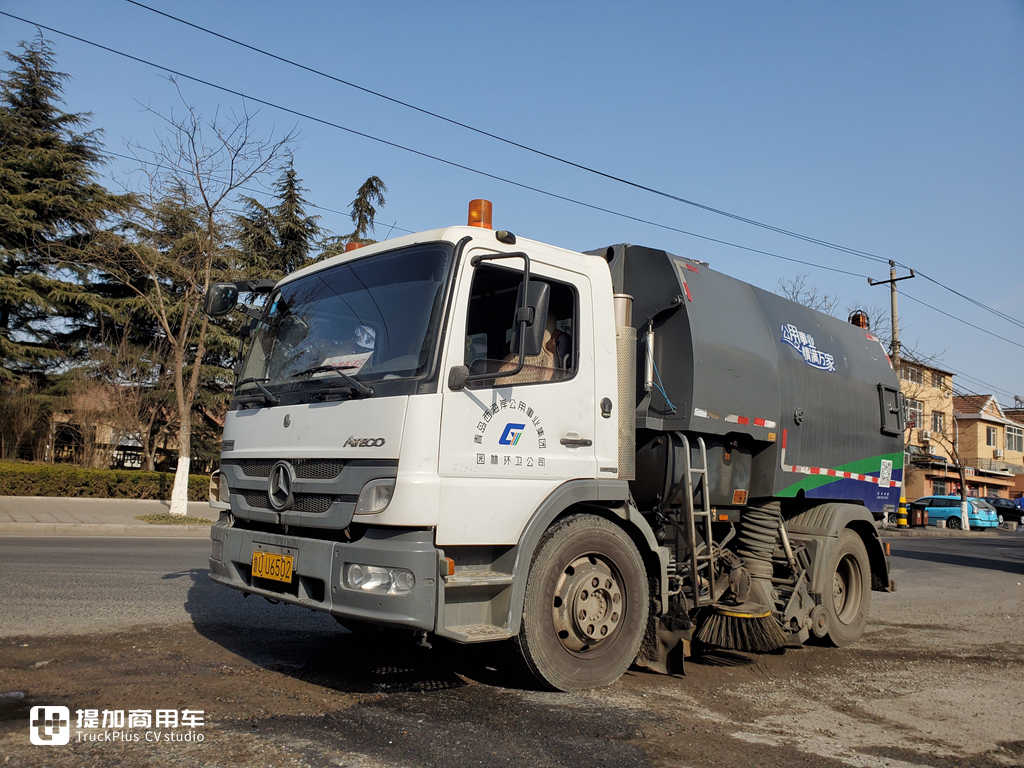 实拍街边一辆破旧的环卫卡车,竟然是奔驰ATEGO底盘,上装也大有来头 - 第25张 - 提加商用车网 实拍街边一辆破旧的环卫卡车,竟然是奔驰ATEGO底盘,上装也大有来头 - 第25张