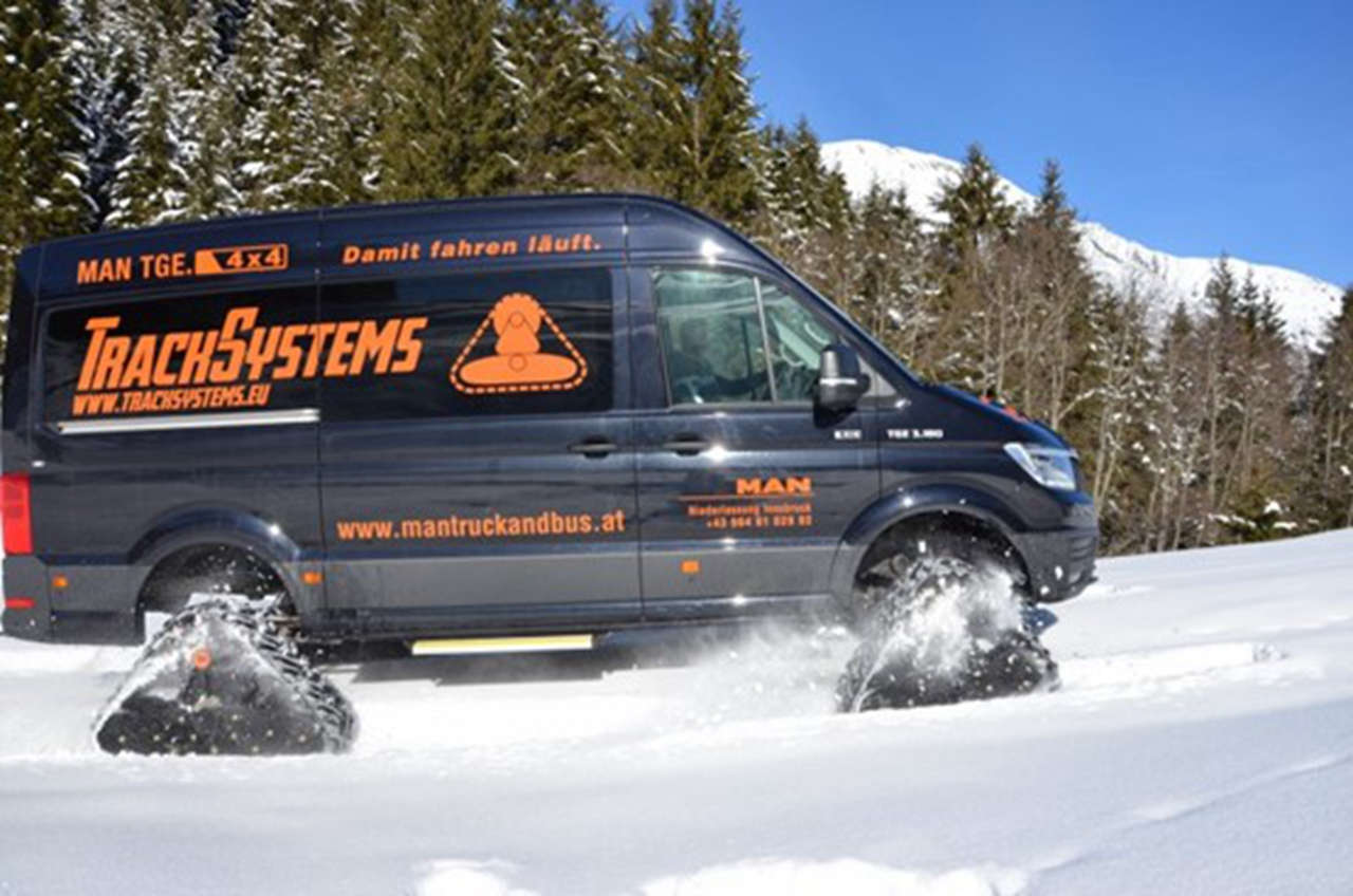 爬雪山如履平地,履带式驱动,带您见识一辆特别改装的曼恩TGE厢货 - 第8张 - 提加商用车网 爬雪山如履平地,履带式驱动,带您见识一辆特别改装的曼恩TGE厢货 - 第8张