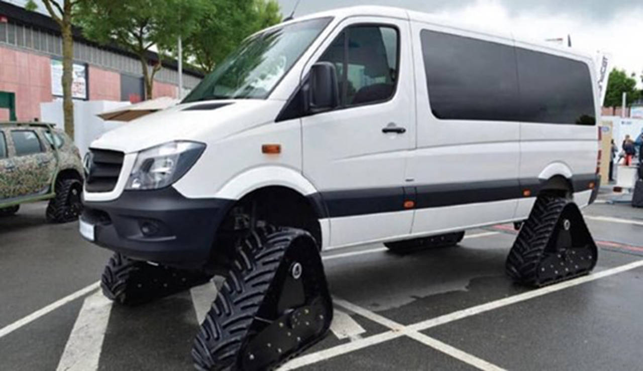 爬雪山如履平地,履带式驱动,带您见识一辆特别改装的曼恩TGE厢货 - 第9张 - 提加商用车网 爬雪山如履平地,履带式驱动,带您见识一辆特别改装的曼恩TGE厢货 - 第9张