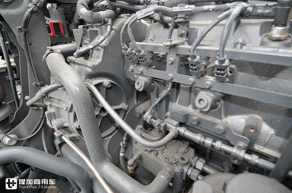 欧洲媒体评测依维柯S-WAY天然气卡车，带您看看它和国内天然气卡车有何不同 - 第2张