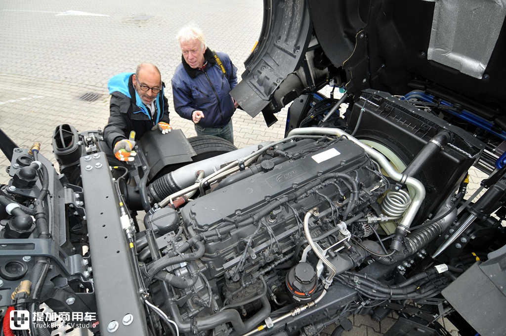 欧洲媒体评测依维柯S-WAY天然气卡车，带您看看它和国内天然气卡车有何不同 - 第3张
