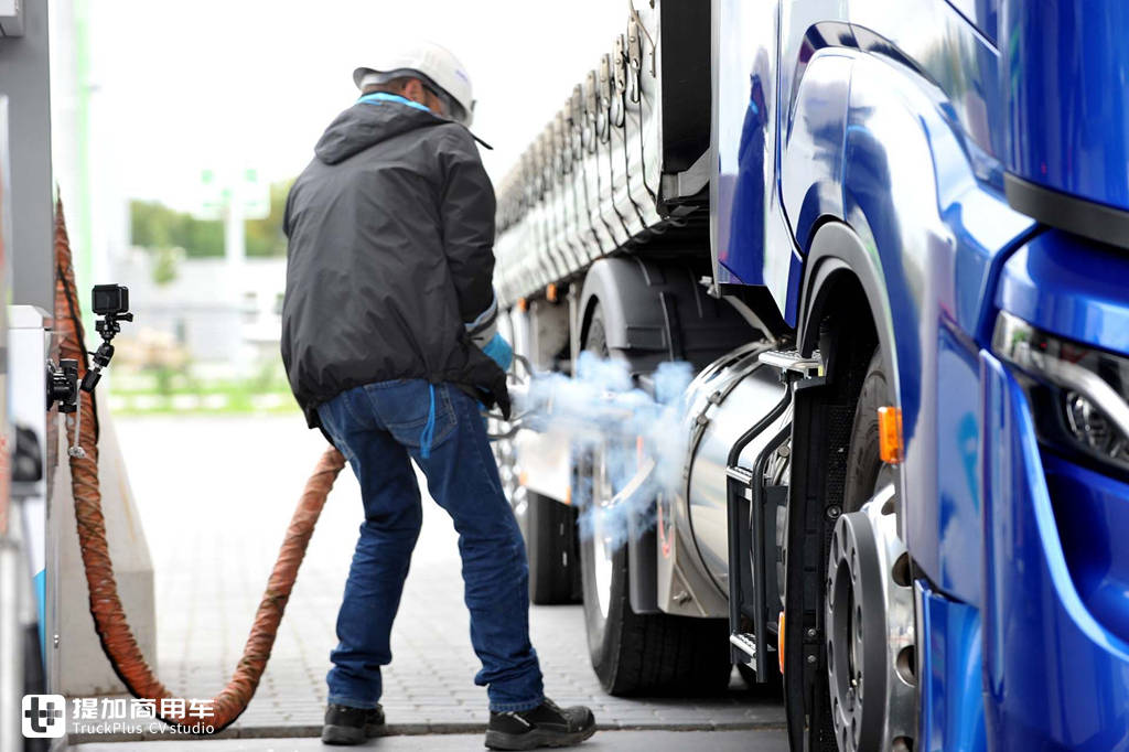 欧洲媒体评测依维柯S-WAY天然气卡车，带您看看它和国内天然气卡车有何不同 - 第8张