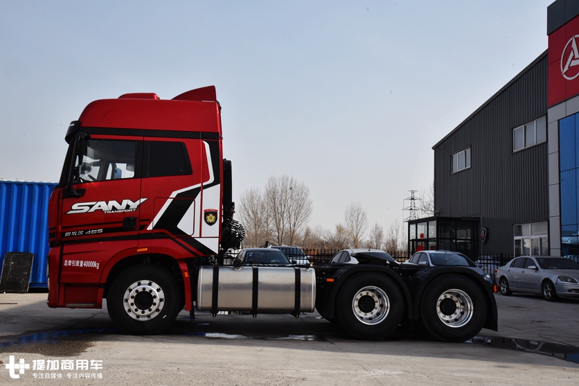 三一江山版牵引车已到店,27.78万起售,我们带您看看配置如何! - 第6张 - 提加商用车网 三一江山版牵引车已到店,27.78万起售,我们带您看看配置如何! - 第6张