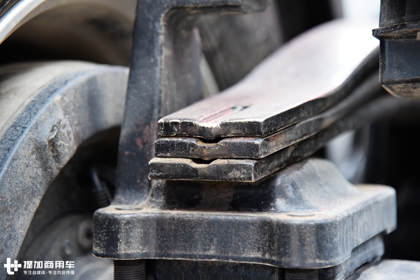 三一江山版牵引车已到店,27.78万起售,我们带您看看配置如何! - 第9张 - 提加商用车网 三一江山版牵引车已到店,27.78万起售,我们带您看看配置如何! - 第9张