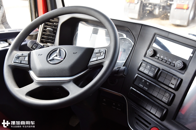 三一江山版牵引车已到店,27.78万起售,我们带您看看配置如何! - 第16张 - 提加商用车网 三一江山版牵引车已到店,27.78万起售,我们带您看看配置如何! - 第16张