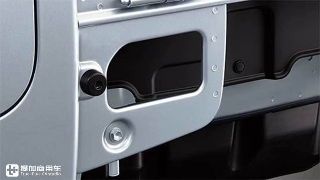 日本广为流行的K-Truck到底是啥?带您见识最具代表性一款——丰田PIXIS - 第8张 - 提加商用车网 日本广为流行的K-Truck到底是啥?带您见识最具代表性一款——丰田PIXIS - 第8张